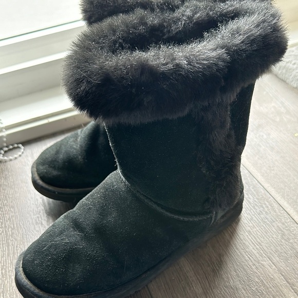 Lamo Cow Suede Boots Women's Black Fur-Lined Boots - Picture 7 of 14